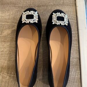 Elegant Black Women's Shoes with Crystal Embellishments